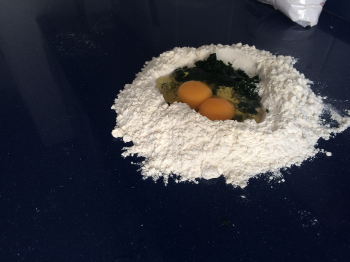 Cómo hacer pasta fresca: harina, huevos y ortigas