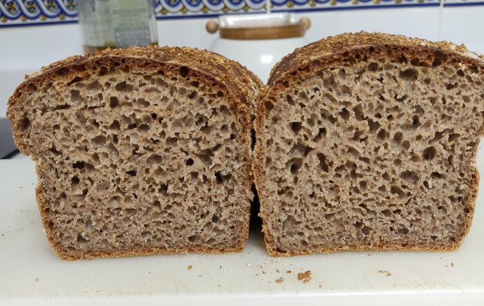 Pan integral de masa madre de trigo y centeno de Manuel Rodríguez